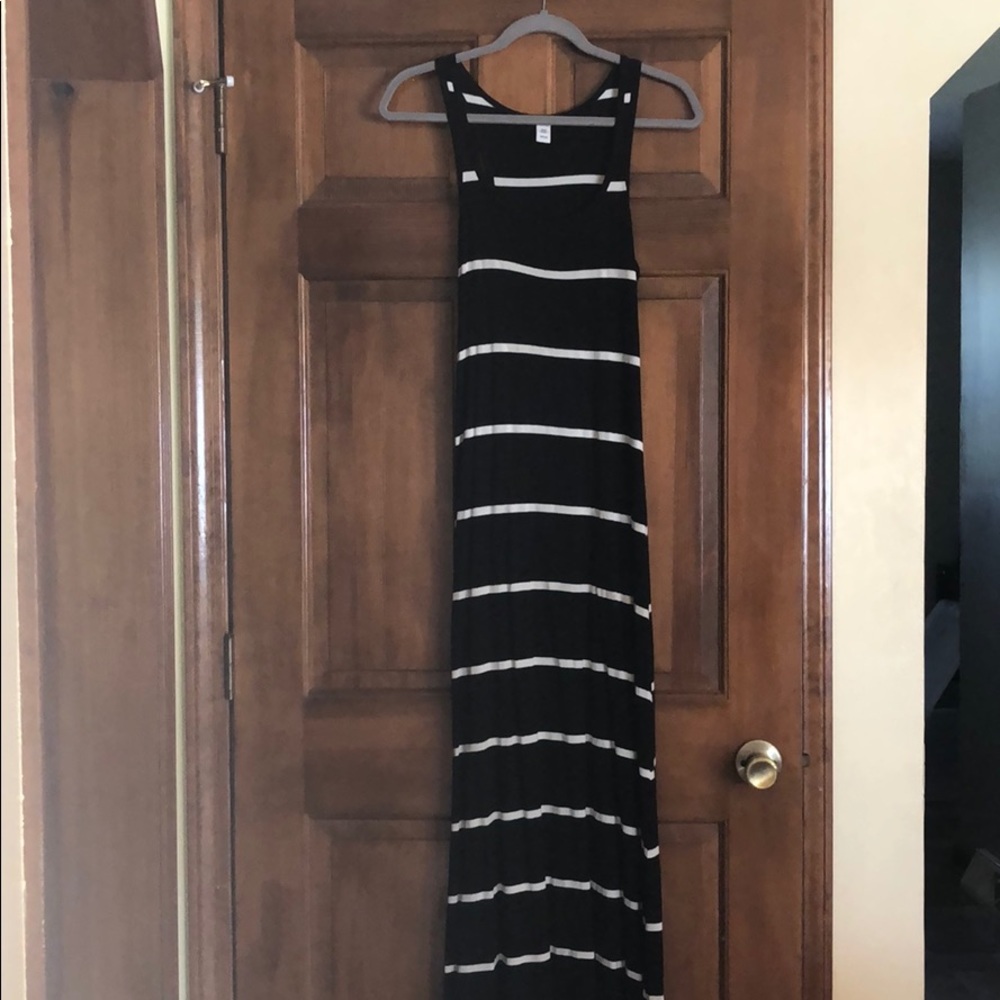 Black and white maxi dress